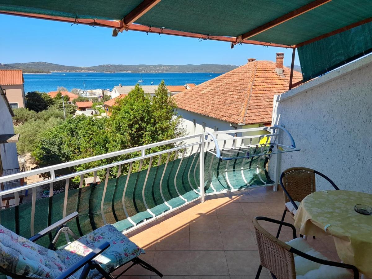 Apartment Gotovina Biograd Na Moru Exterior photo